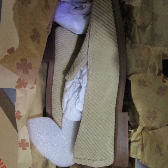 Lucky Brand Naiser Corduroy Loafer Tan Beige Brown Womens Size 5 NIB Beautiful! - Picture 6 of 8